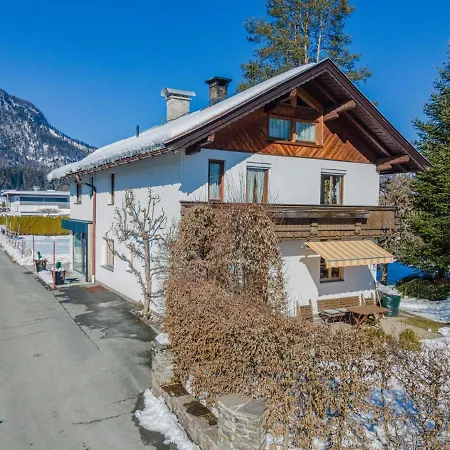 Appartement Haus Joechl 1 *