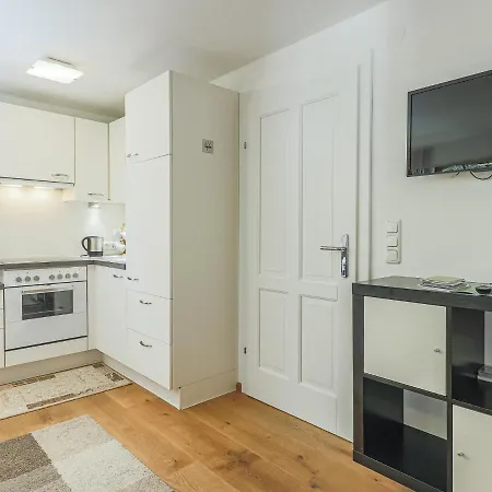 Haus Joechl 1 Appartement *