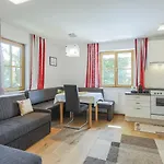 Apartman Haus Joechl 1 *